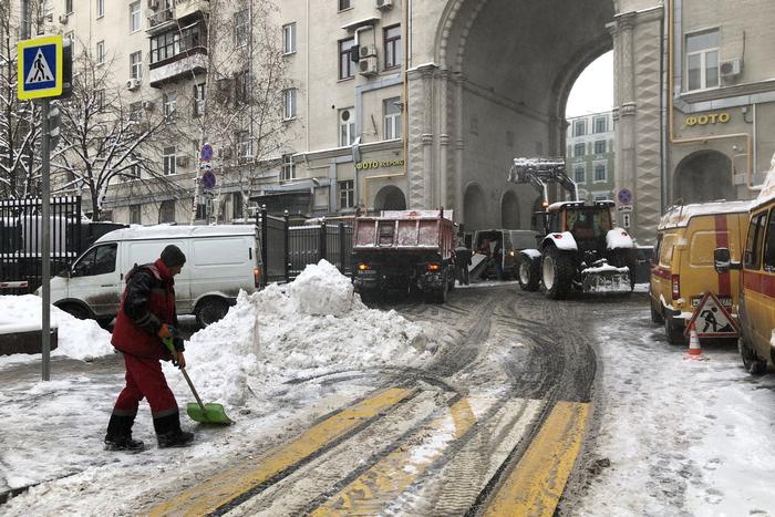 Хотите сохранить здоровье, когда на улице скользко, учитесь правильно падать. Но не только