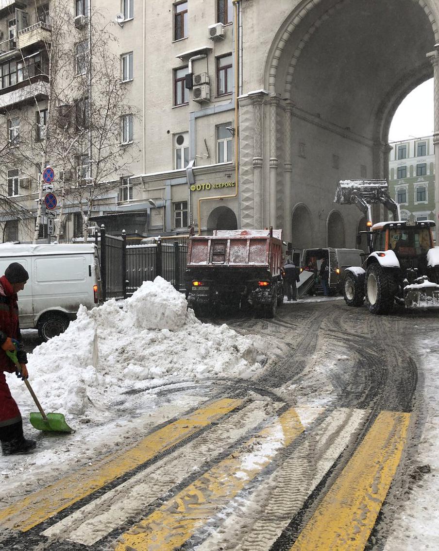Хотите сохранить здоровье, когда на улице скользко, учитесь правильно падать. Но не только