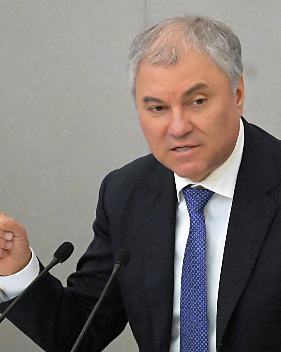 Госдума призвала осудить обстрелы Донецка, "громкие звуки" над Курском: хроника очередных событий украинского кризиса