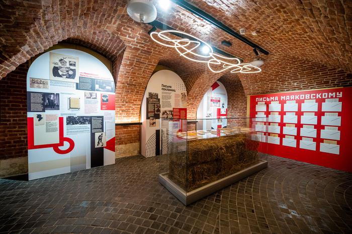 Как любили и ненавидели Владимира Маяковского в начале XX века