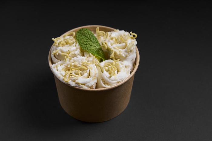 Засахаренный бекон и мороженое с дошираком: самые странные сочетания продуктов