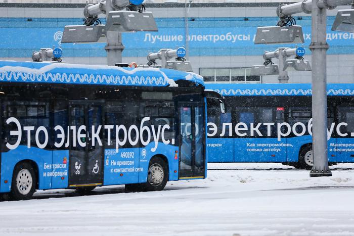 Московские электробусы постепенно заменяют автобусы