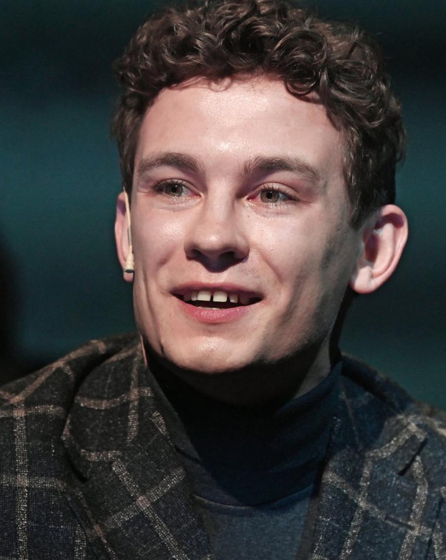 Актёра Кологривого из сериала "Слово пацана" внесли в базу "Миротворца"