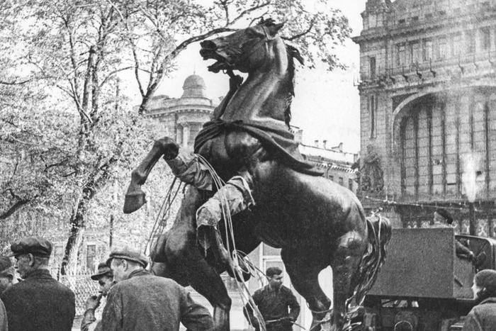 Депутат ГД: Сохранение памяти о блокаде Ленинграда будет способствовать патриотическому воспитанию