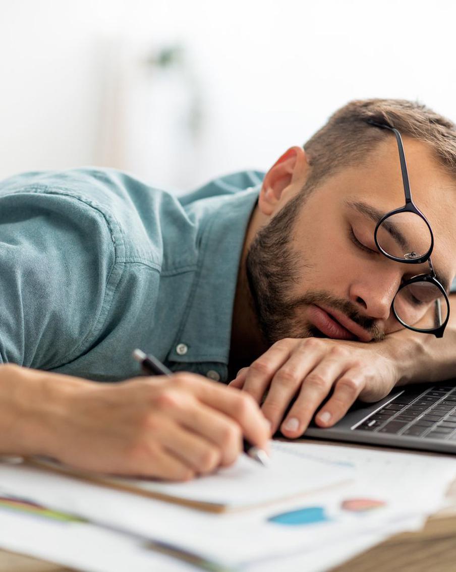 Трудоголизм – это хорошо или плохо? Как жить с такой проблемой