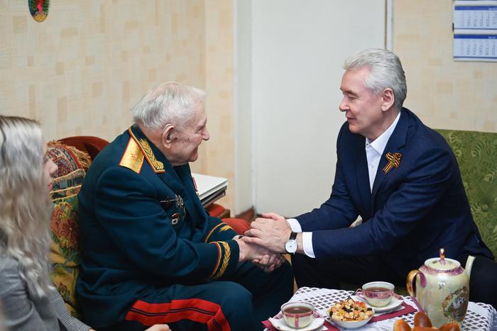 Мэр Собянин выплатит матпомощь ветеранам Севастополя, приуроченную к 79-й годовщине Победы