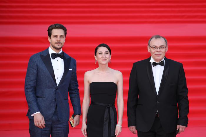 Актёр из сериала "Отель Элеон" отреагировал на отказ сотрудничать с ним HBO из-за жалоб украинского МИД