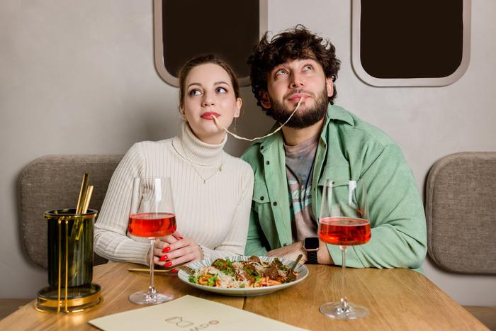 День Валентина – отличный повод сходить в ресторан. Тем более что многие из них готовятся к этому событию