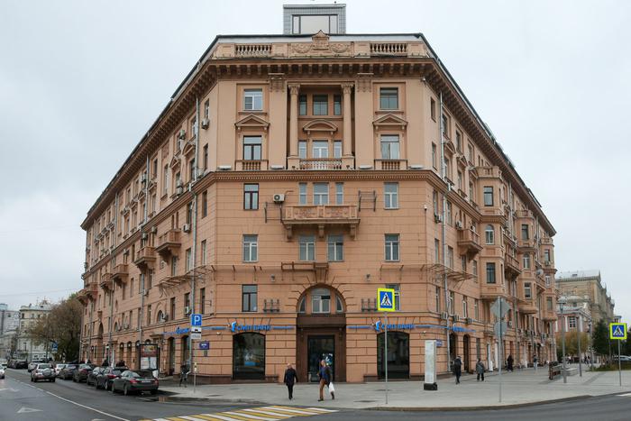 В этом доме жил "друг всех детей": в 90-е к нему в гости приезжал Владимир Путин