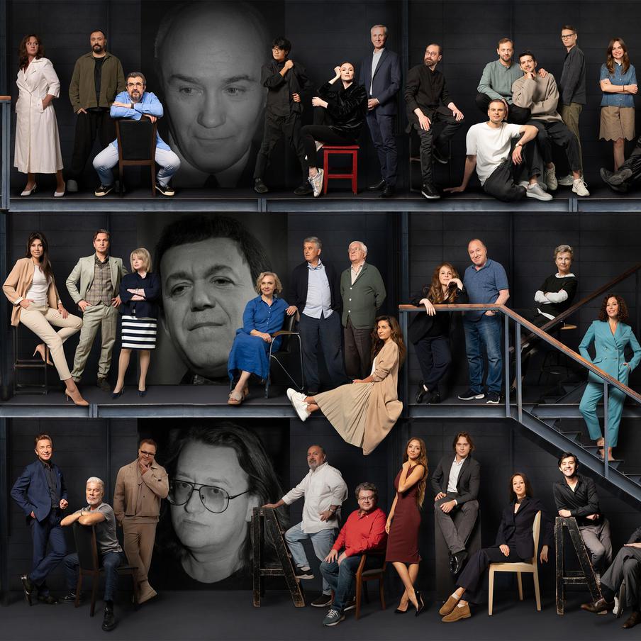 Верхний ряд: 38. В. Скворцов, актёр, главный режиссер Московского драматического театра «Человек» 39. И. Золотовицкий, актёр, ректор Школы-студии МХАТ, 40. Л. Куравлев, актёр, телеведущий 41. К. Кимин, артист балета 42. С. Захарова, артистка балета 43. М. Вазиев, артист балета 44. В. Панков, актёр 45. В. Боровик, актёр 46. К. Петров, актёр 47. М. Амельченко, актёр 48. А. Поляков, актёр 49. Е. Проничева, генеральный директор Государственной Третьяковской Галереи Средний ряд:  94. В. Добронравов, актёр, певец и музыкант 95. А. Манилова, журналистка, директор Государственного Русского музея 96. И. Кобзон, эстрадный певец, политический и общественный деятель 97. М. Брусникина, актриса, главный режиссер Российского академического молодежного театра 98. Е. Каменькович, театральный режиссёр, профессор Российского института театрального искусства — ГИТИС 99. Б. Любимов, ректор Высшего театрального училища им. М.С. Щепкина 100. А. Меликян, кинорежиссёр, сценарист, продюсер 101. А. Стеклова, актриса 102. В. Стеклов, актёр 103. С. Сурганова, певица, поэтесса Нижний ряд: 153. В. Сюткин, певец, музыкант, композитор 154. О. Газманов, певец, композитор 155. В. Пресняков, певец, композитор 156. А. Градский, певец, автор песен, композитор 157. С. Данильян, начальник Управления продюсерской, гастрольной деятельности и интеллектуальной собственности Большого театра 158. Н. Ерохин, оперный певец 159. Е. Сергеенкова, артистка балета 160. Д. Родькин, артист балета 161. Р. Шакирова, артистка балета 162. Б. Давронов, оперный певец 