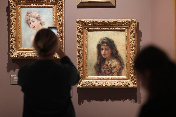 Константин Маковский был знаменит "головками", а его брат Владимир – литературными сюжетами