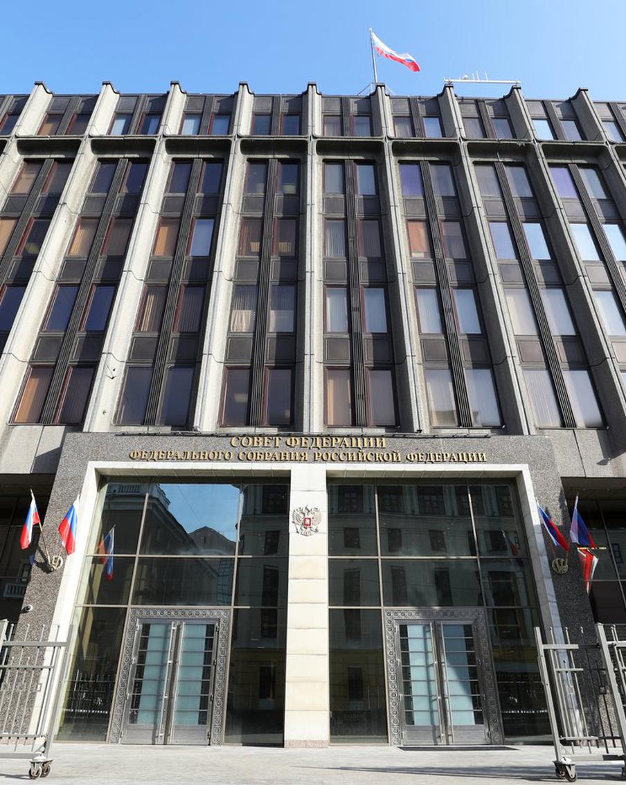 Совфед одобрил закон о конфискации имущества за фейки об армии