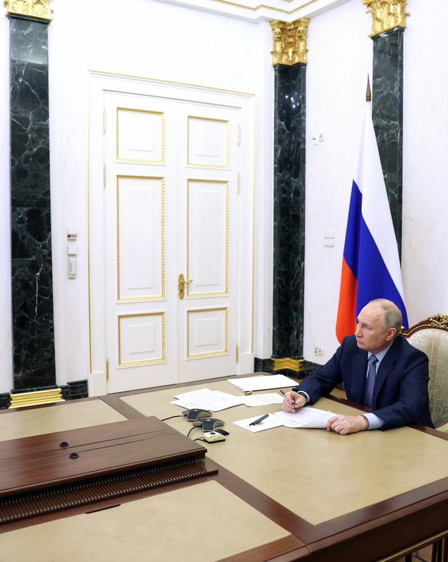 Индексация выплат с 1 февраля коснулась 20 миллионов россиян, сообщил Путин