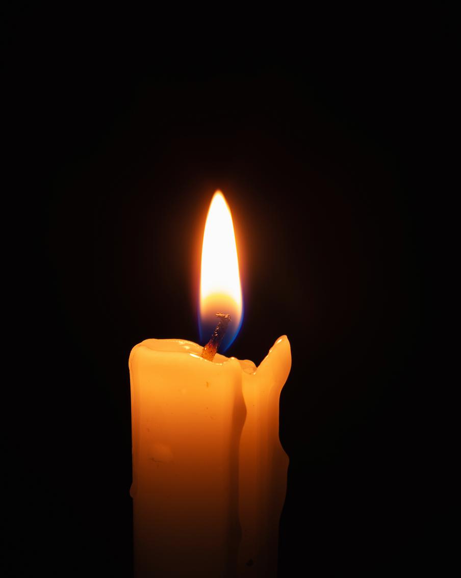 Родным погибших членов экипажа сбитого Ил-76 вручили ордена