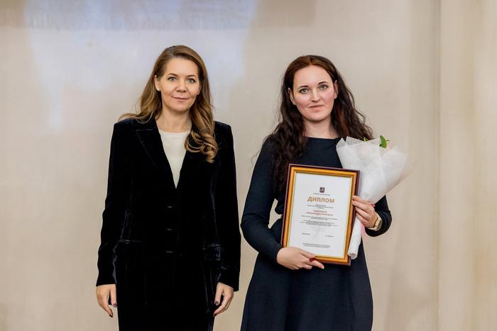 Ко Дню российской науки заммэра Анастасия Ракова отметила премиями достижения молодых московских ученых