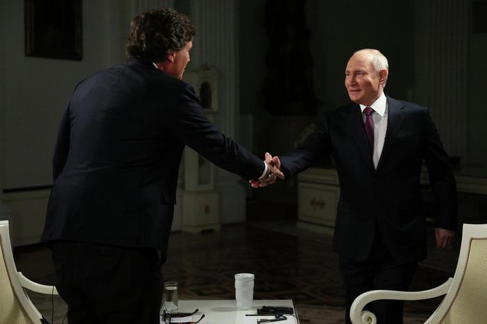 Отношения с США, будущее с Украиной и Илон Маск: главное из интервью Такера Карлсона с Владимиром Путиным