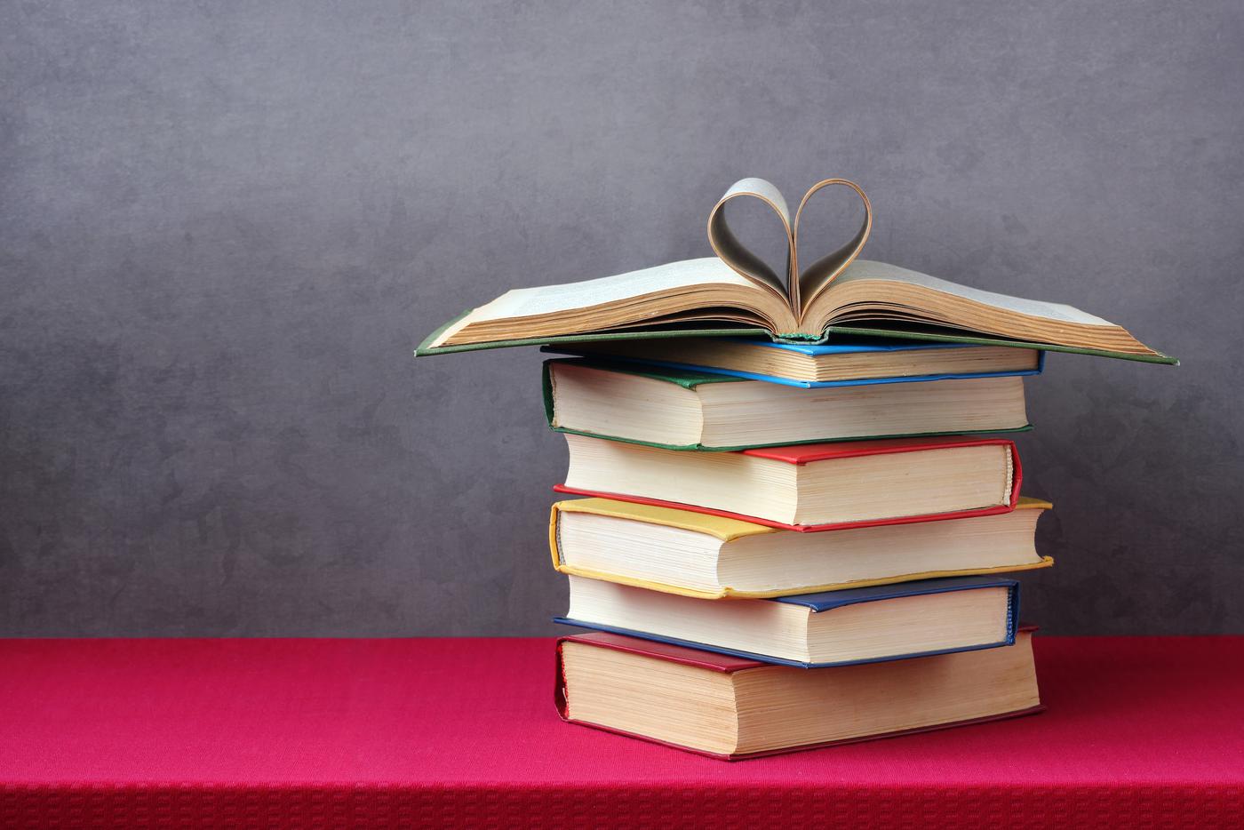 С 2012 года 14 февраля — Международный день книгодарения.