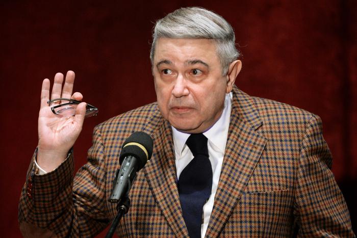 Евгений Петросян опроверг сообщение о своей экстренной госпитализации