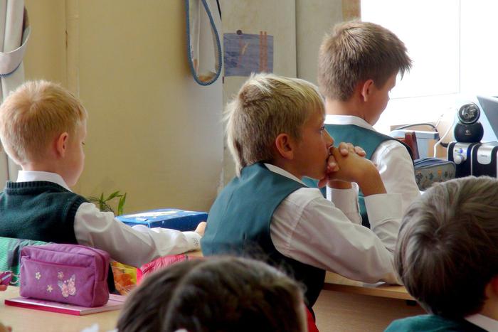 Город старается обеспечить безопасность детей в столичных школах