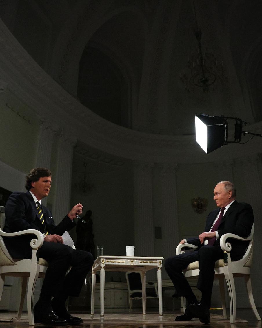 Такер Карлсон волновался, Илон Маск – смотрел и репостил. Интервью с лидером России никого не оставило равнодушным