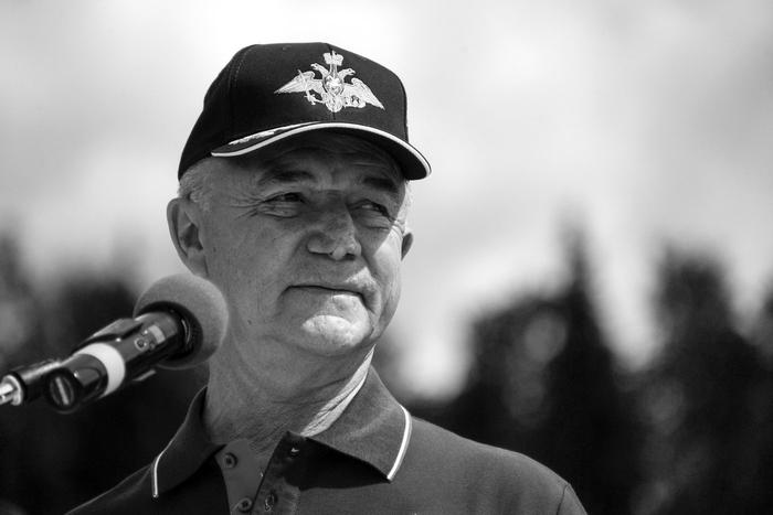 Умер командовавший 9-й ротой в Афганистане Герой СССР Валерий Востротин