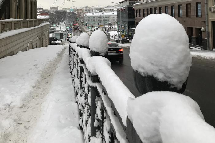 Высота сугробов в Москве к утру четверга достигла 54 сантиметров