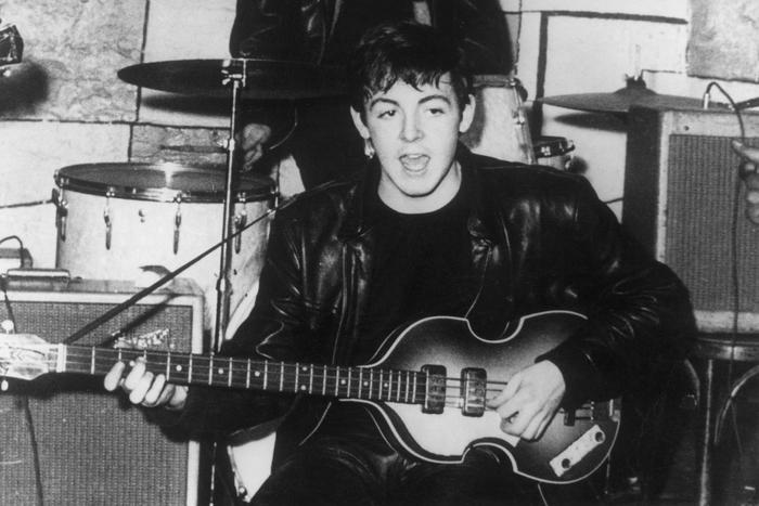 Уникальную бас-гитару вернули Полу Маккартни. Потрясающие истории украденных музыкальных инструментов