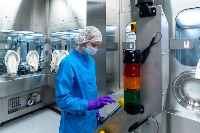 Собянин утвердил проведение конкурса на заключение офсетного контракта на поставку компонентов для асфальтовых покрытий