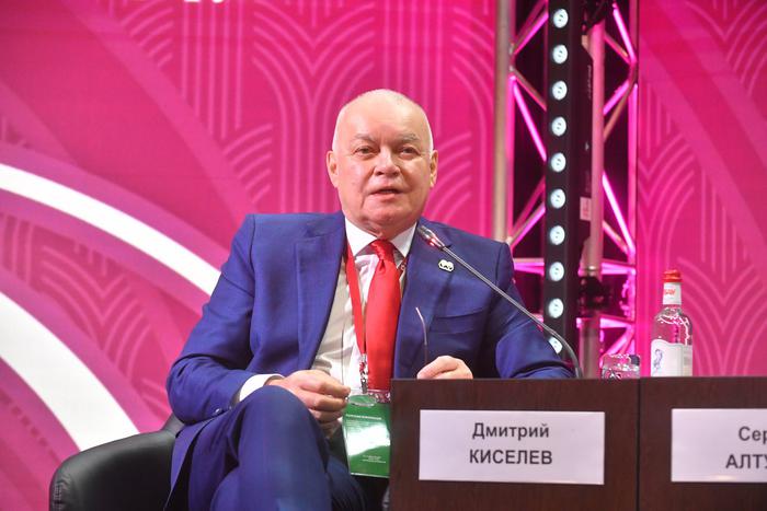 Дмитрий Киселёв попросил об интервью с президентом США Байденом