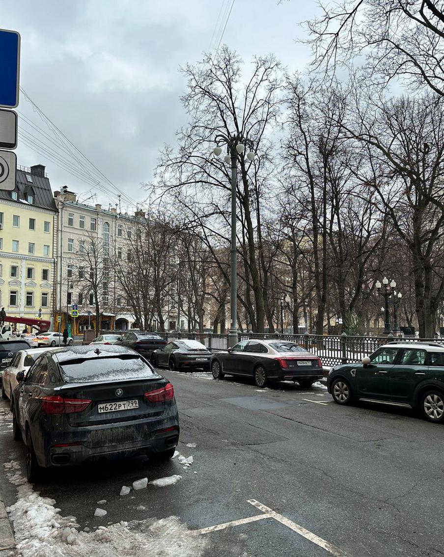 Мэр рассказал о правилах работы парковки в праздничные дни