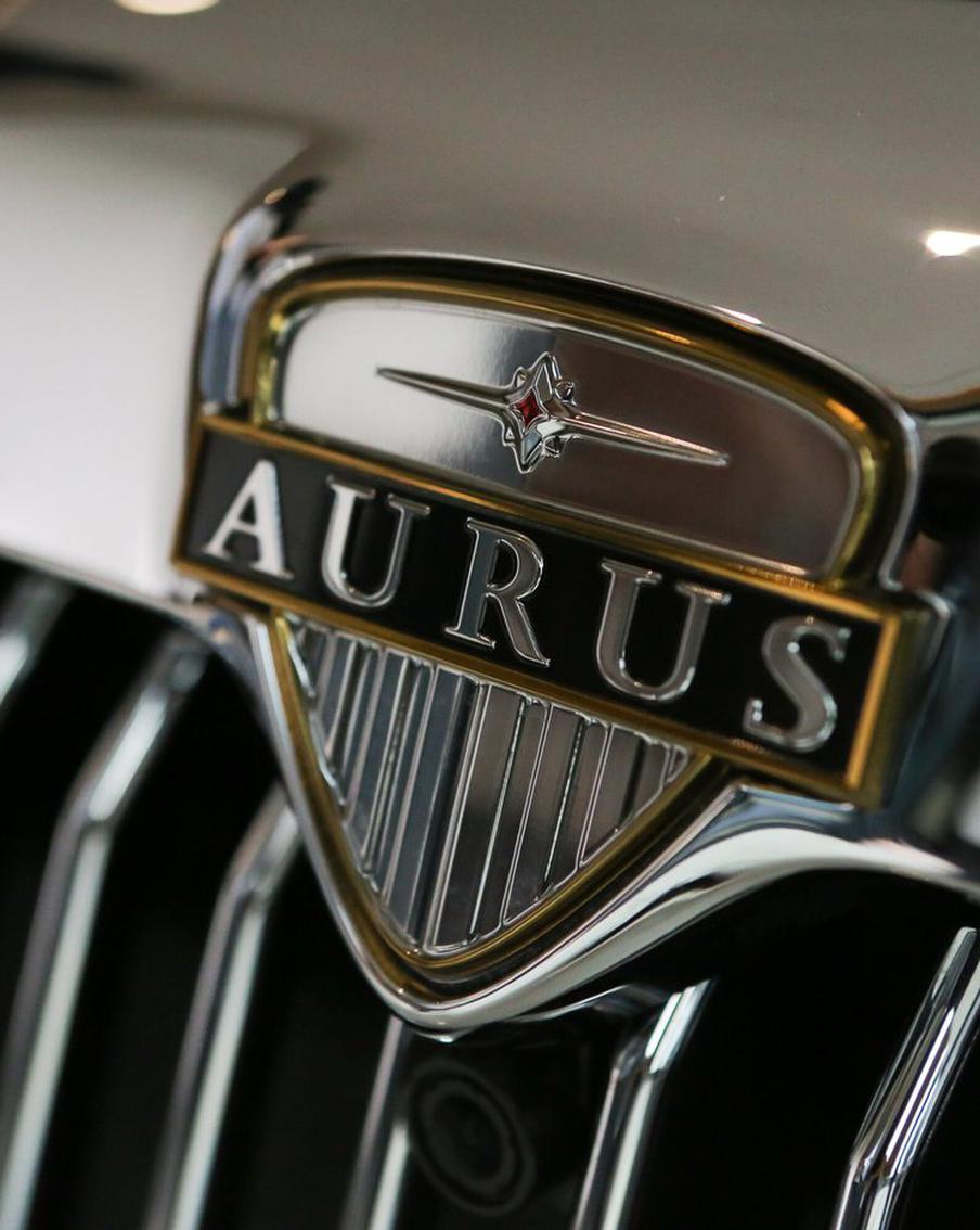 В Кремле назвали марку подаренного Ким Чен Ыну автомобиля