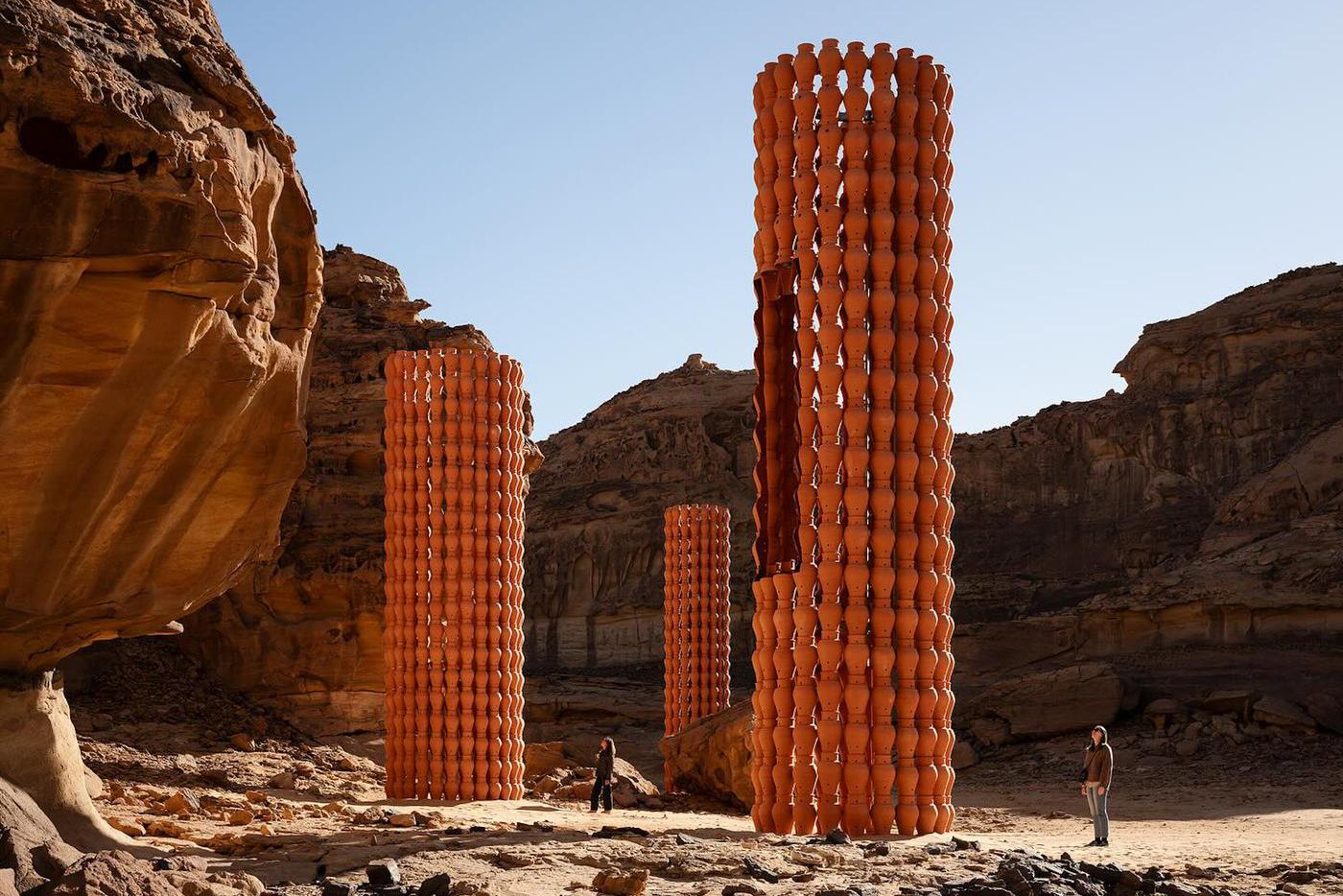 Пустующие башни без восточных принцесс.