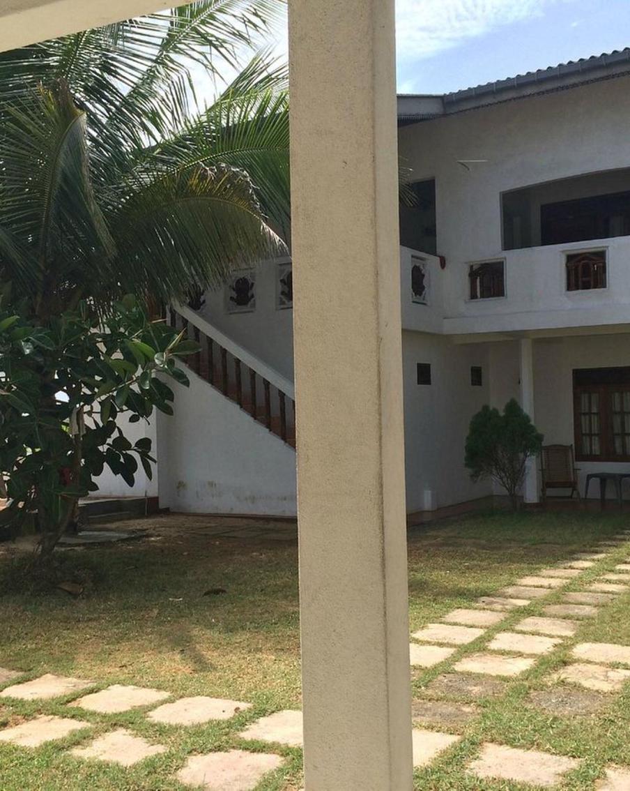 Страх и ненависть в Шри-Ланке: россиянки столкнулись с домогательствами на острове