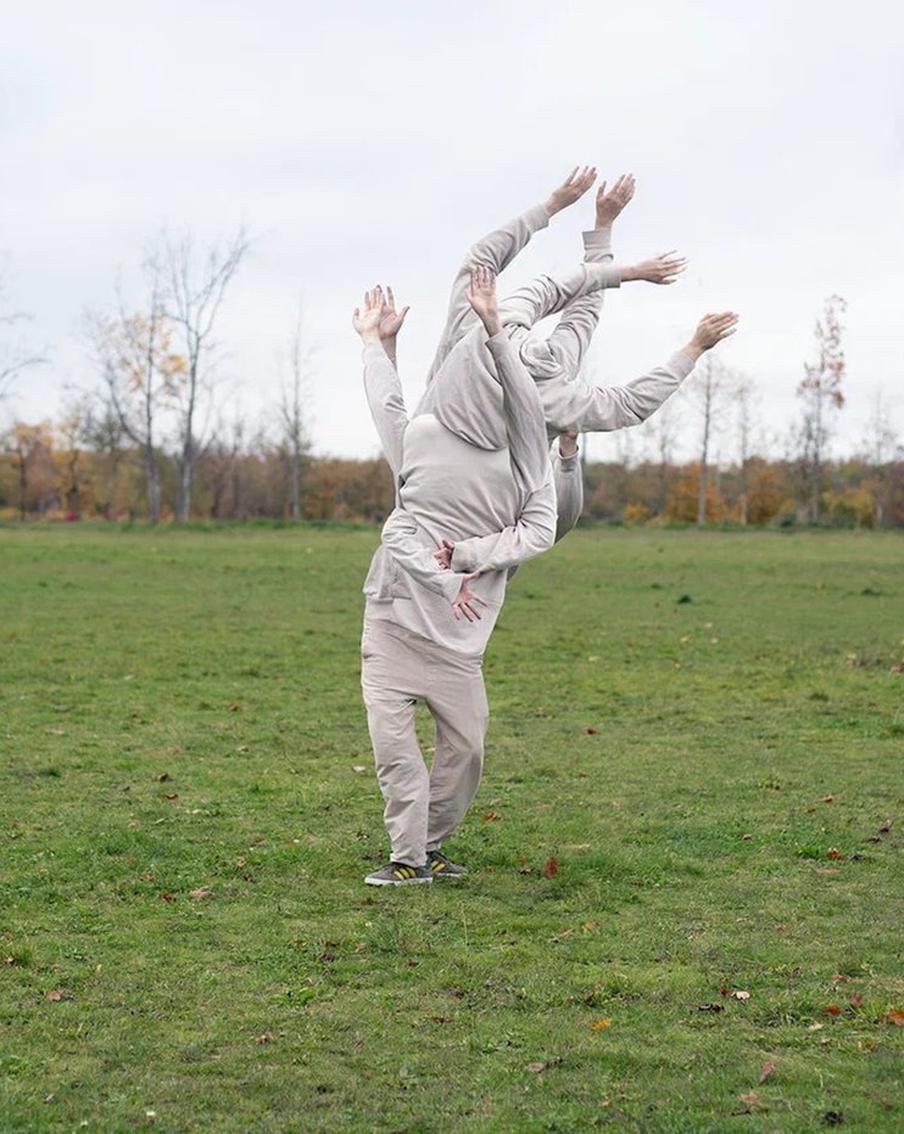 Время растворяет людей, а жизненный опыт искажает: В ММОМА открылась выставка Екатерины Жингель