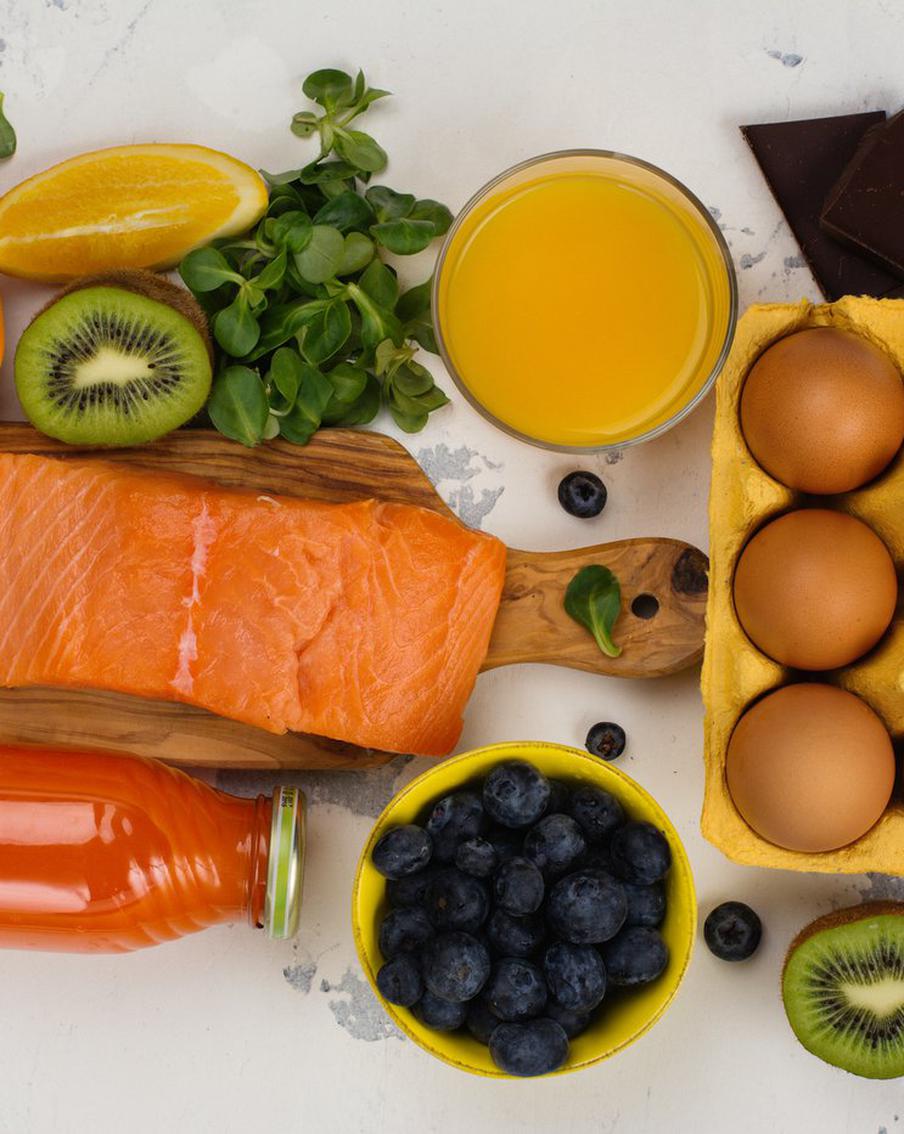 Капуста, орехи, рыба и яйца помогут восполнить нехватку витаминов