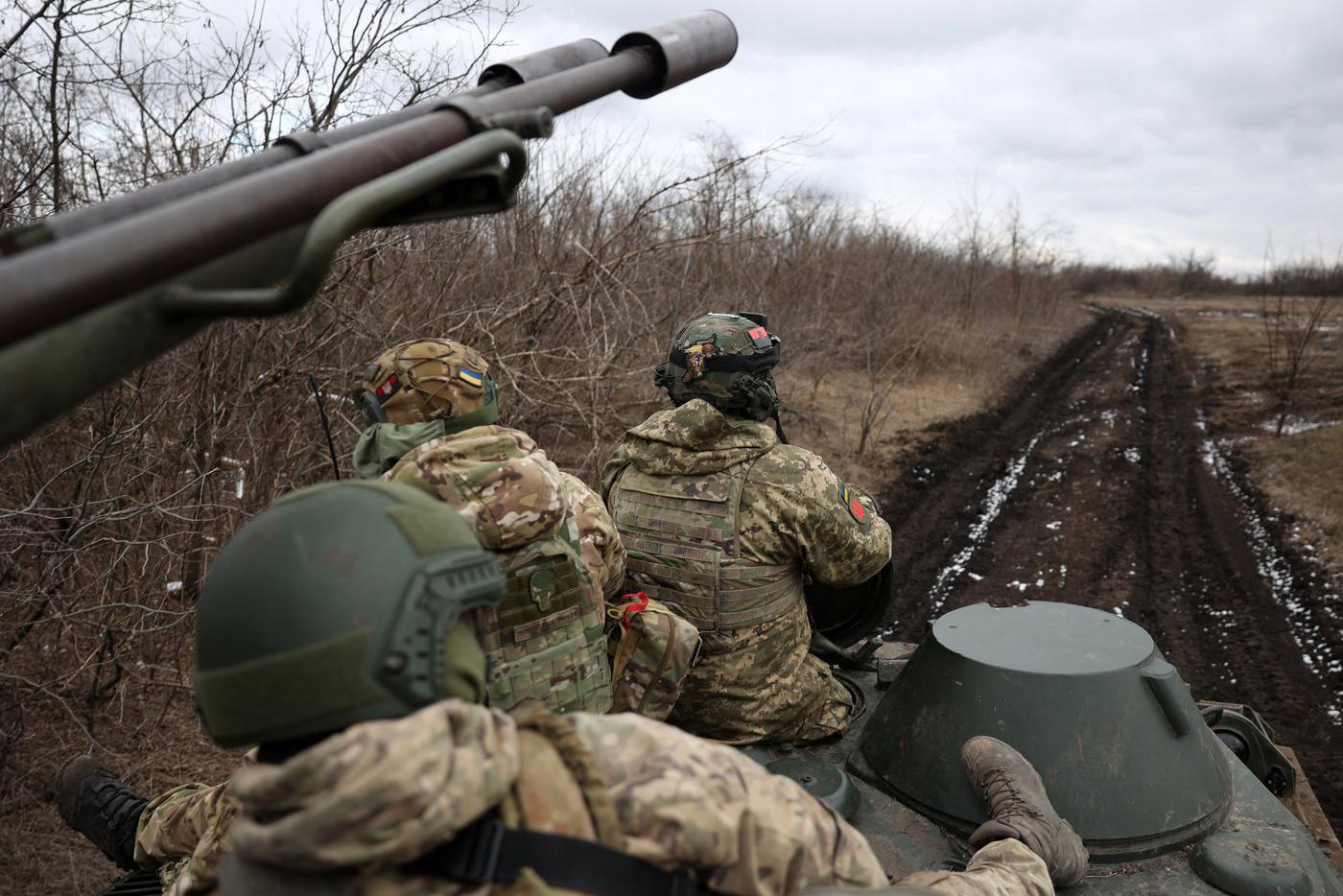 МО Белоруссии: Украина сосредоточила на северной границе 112–114 тысяч военных
