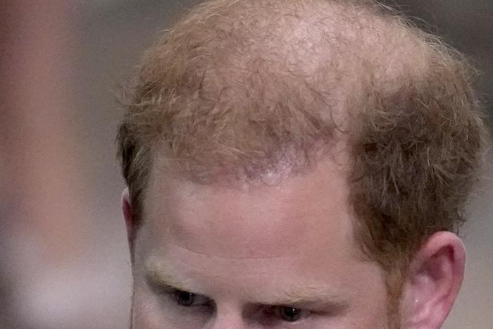 "Рыженького" принца могут исключить из завещания Карла III