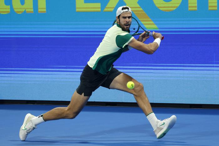 Калинская упустила чудо, а Хачанов забрал своё: как российские теннисисты сыграли в финалах