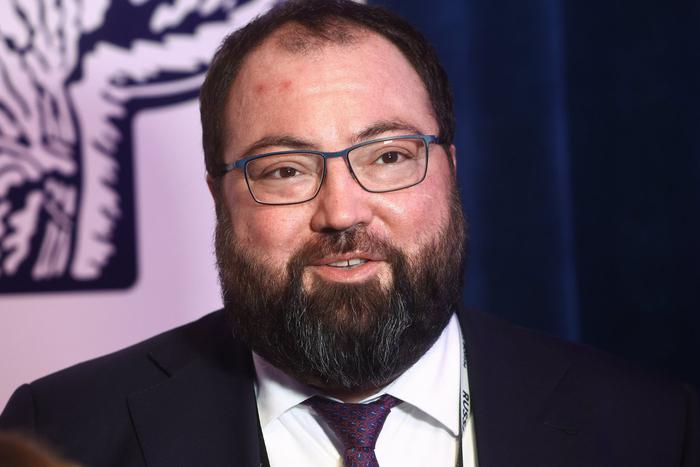 Минцифры обяжет Apple разрешать загружать сторонние приложения в России