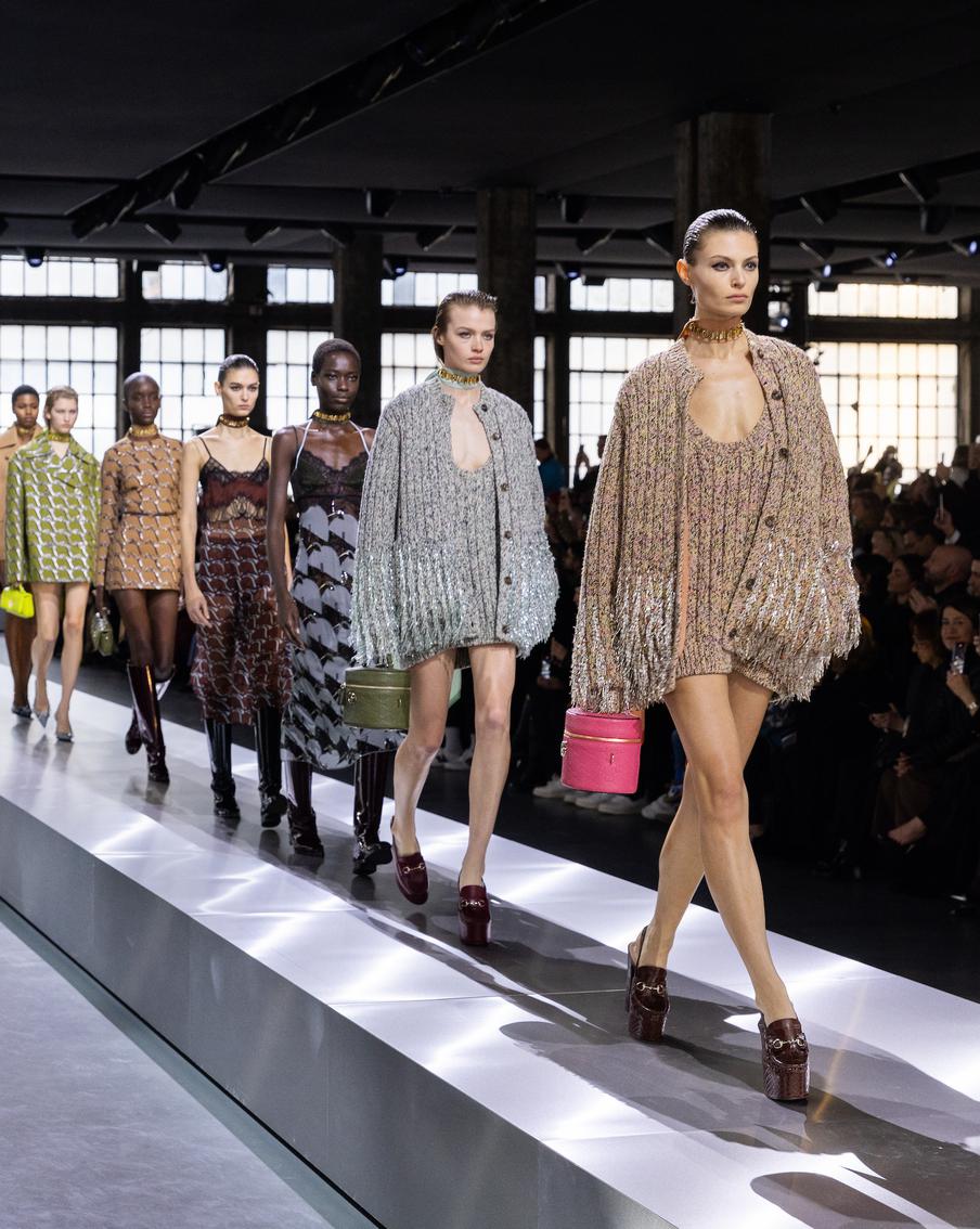 Следующей осенью носите "леопард", цветную кожу и пайетки каждый день