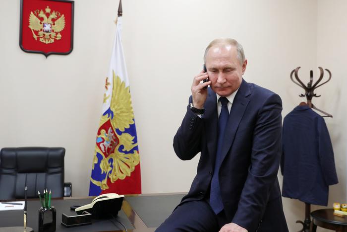 США пытались следить за президентом РФ Владимиром Путиным при помощи телефонов его ближайшего окружения