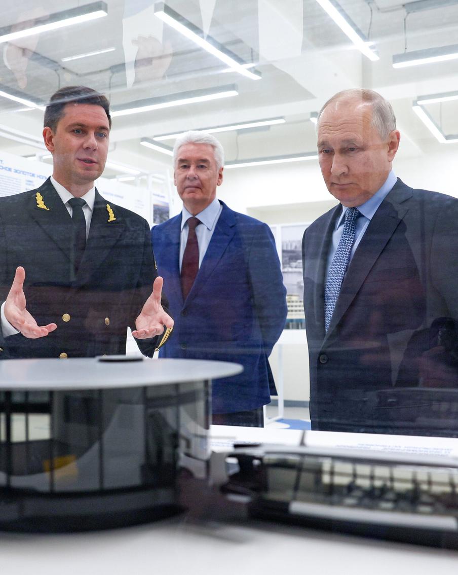 Собянин рассказал о развитии речного транспорта, москвичей ждут новые электросуда и причалы