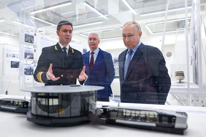 Собянин рассказал о развитии речного транспорта, москвичей ждут новые электросуда и причалы