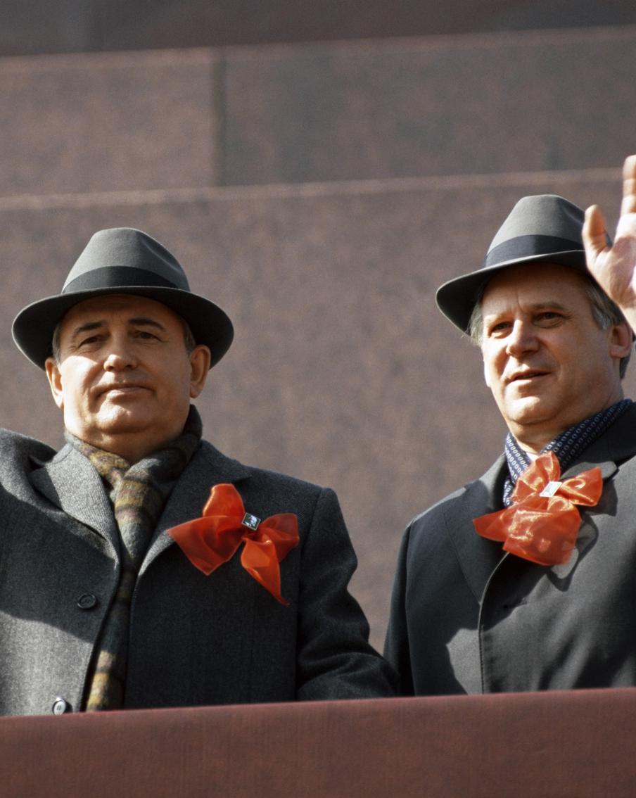 Родился в семье шахтёра и чуть не стал президентом: каким был последний премьер СССР Николай Рыжков