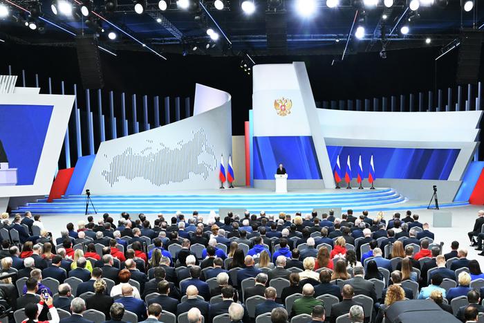 Владимир Путин заявил о запуске нового нацпроекта, который будет направлен на поддержку семей с детьми