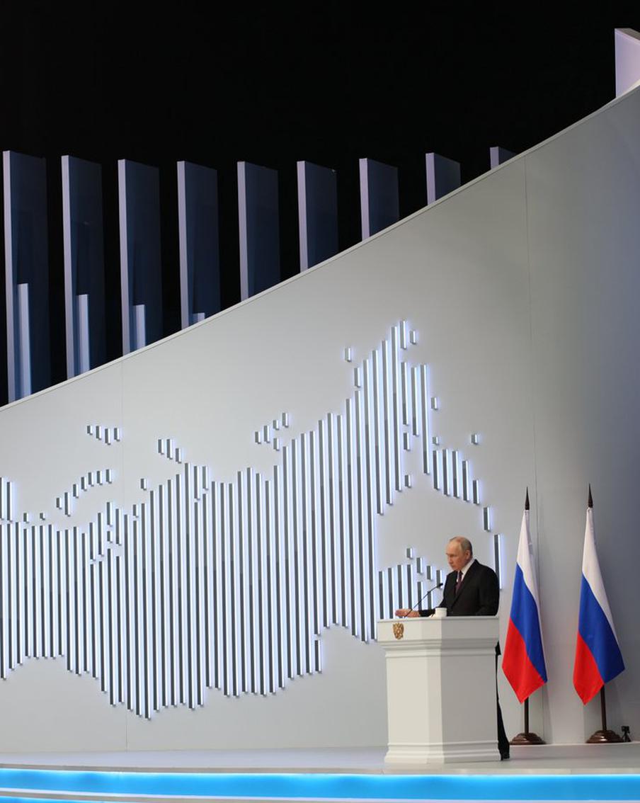 Владимир Путин заявил, что трасса М-12 "Восток" станет длиннее на один город до конца года