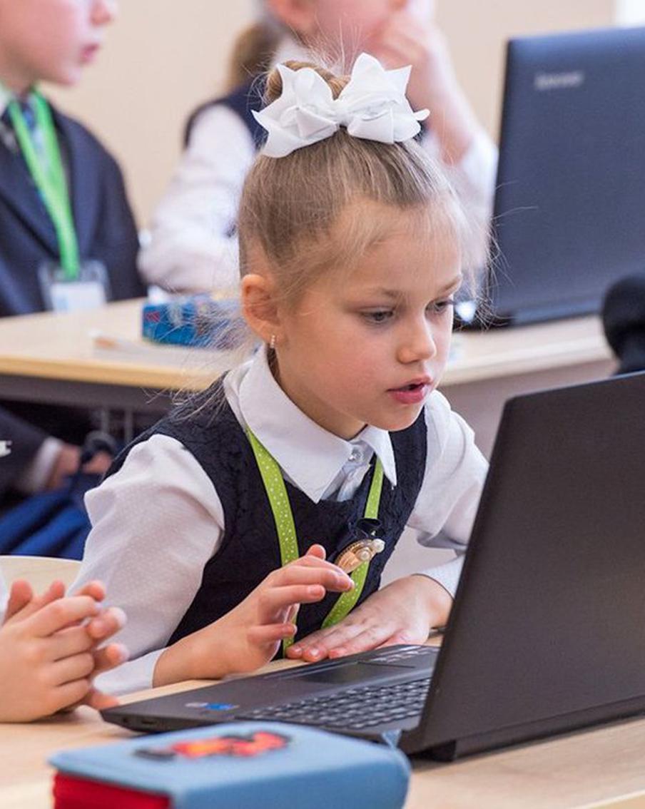 Собянин: Москва поможет внедрить сервисы МЭШ в школах Дагестана и Тюменской области