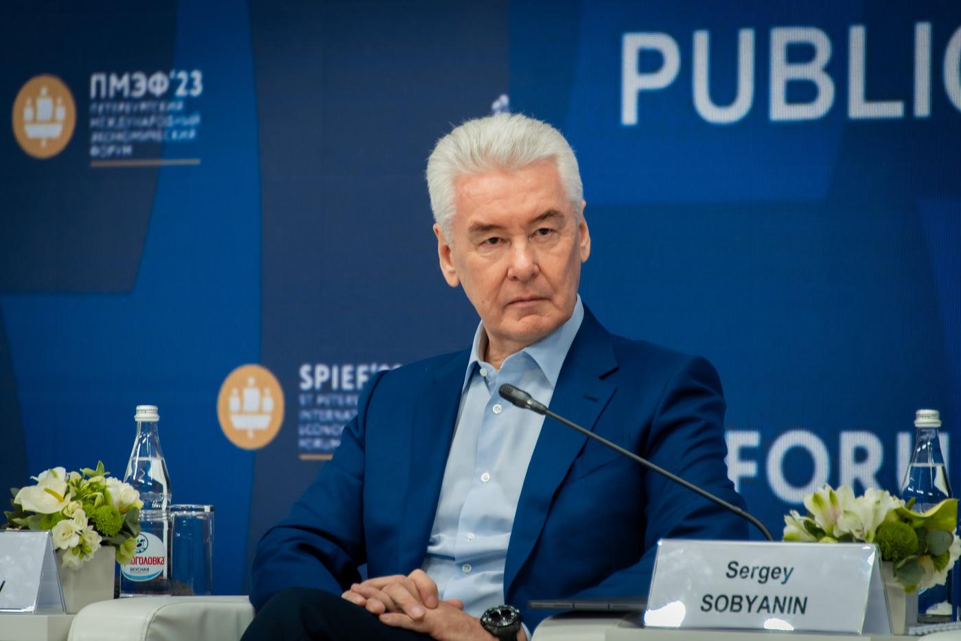 Мэр Москвы Сергей Собянин рассказал, как следят за уличными часами в городе