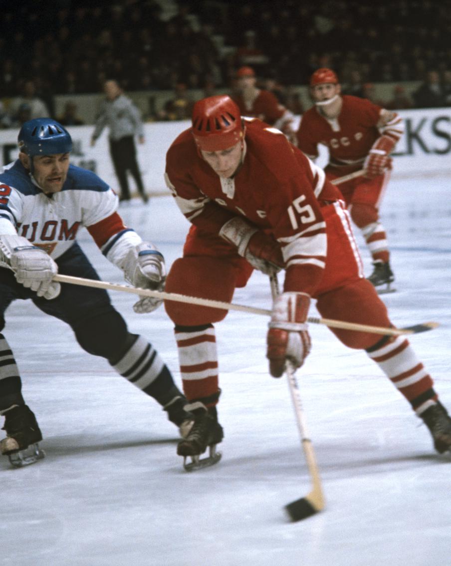 К юбилею Metro вспоминаем легендарных обладателей 15-го игрового номера