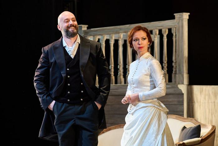 Из овец в волки и обратно: Театр на Малой Ордынке поставил Островского